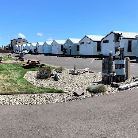 Westport Marina Cottages エクステリア 写真