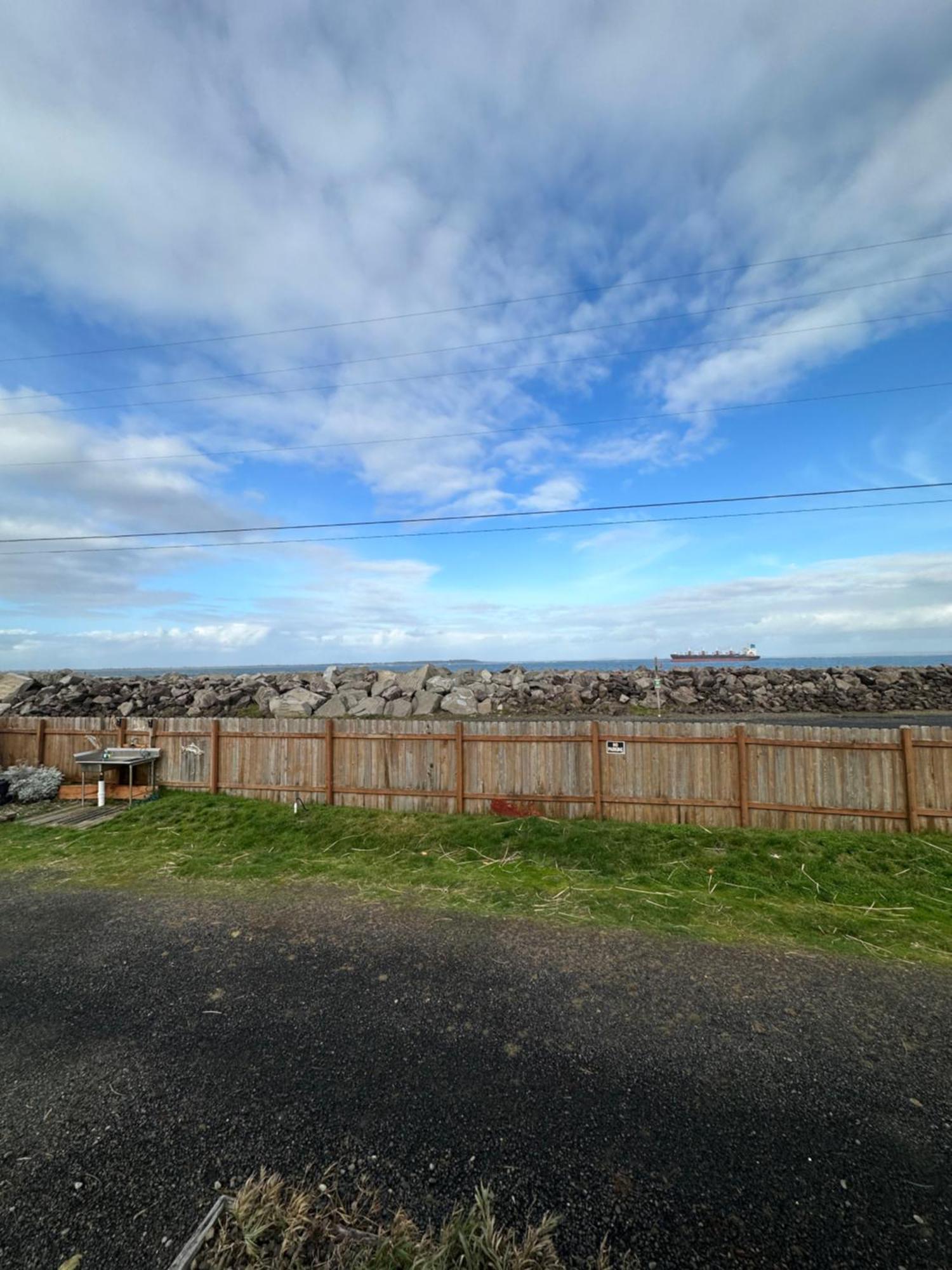 Westport Marina Cottages エクステリア 写真
