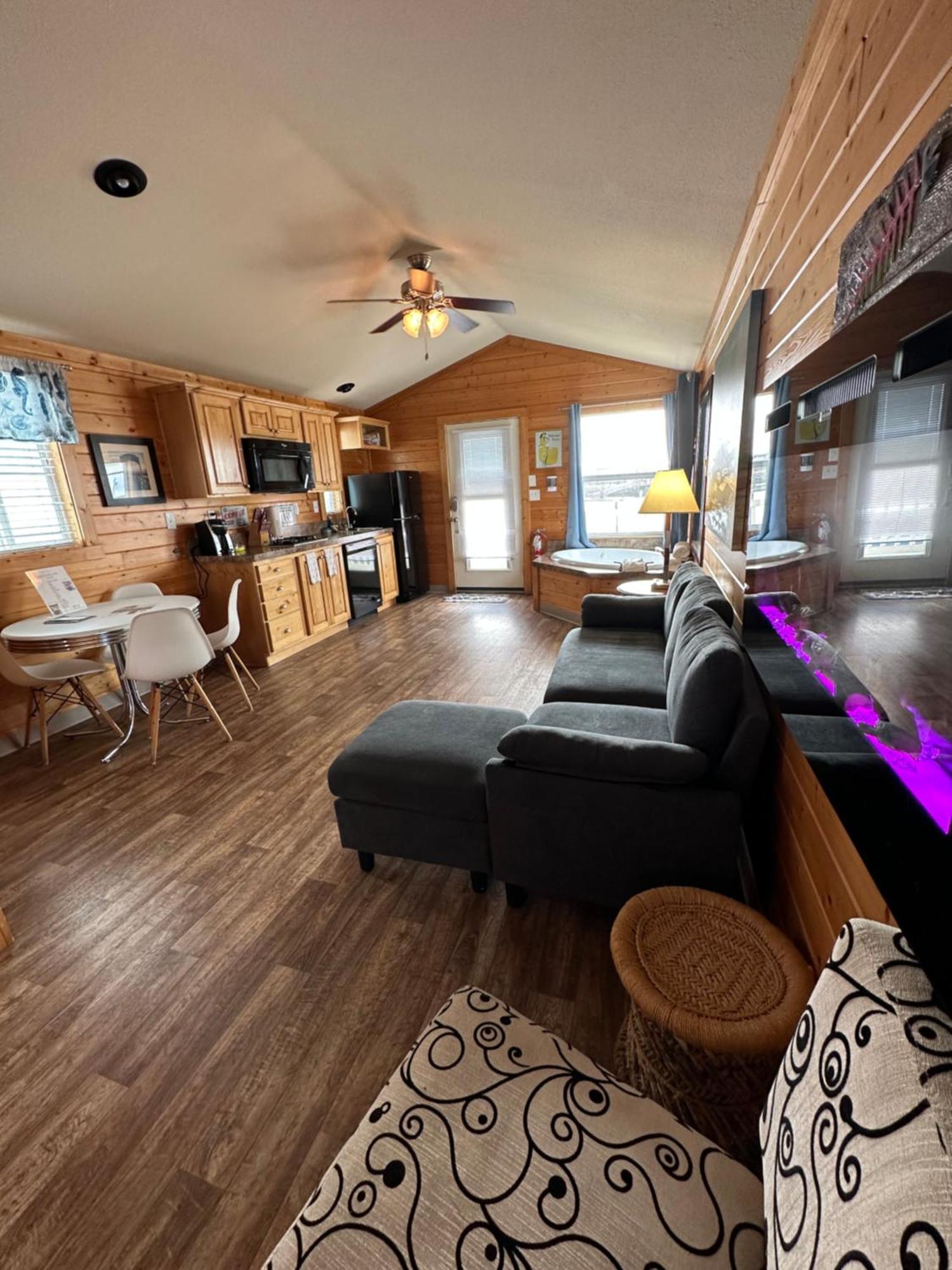 Westport Marina Cottages 部屋 写真