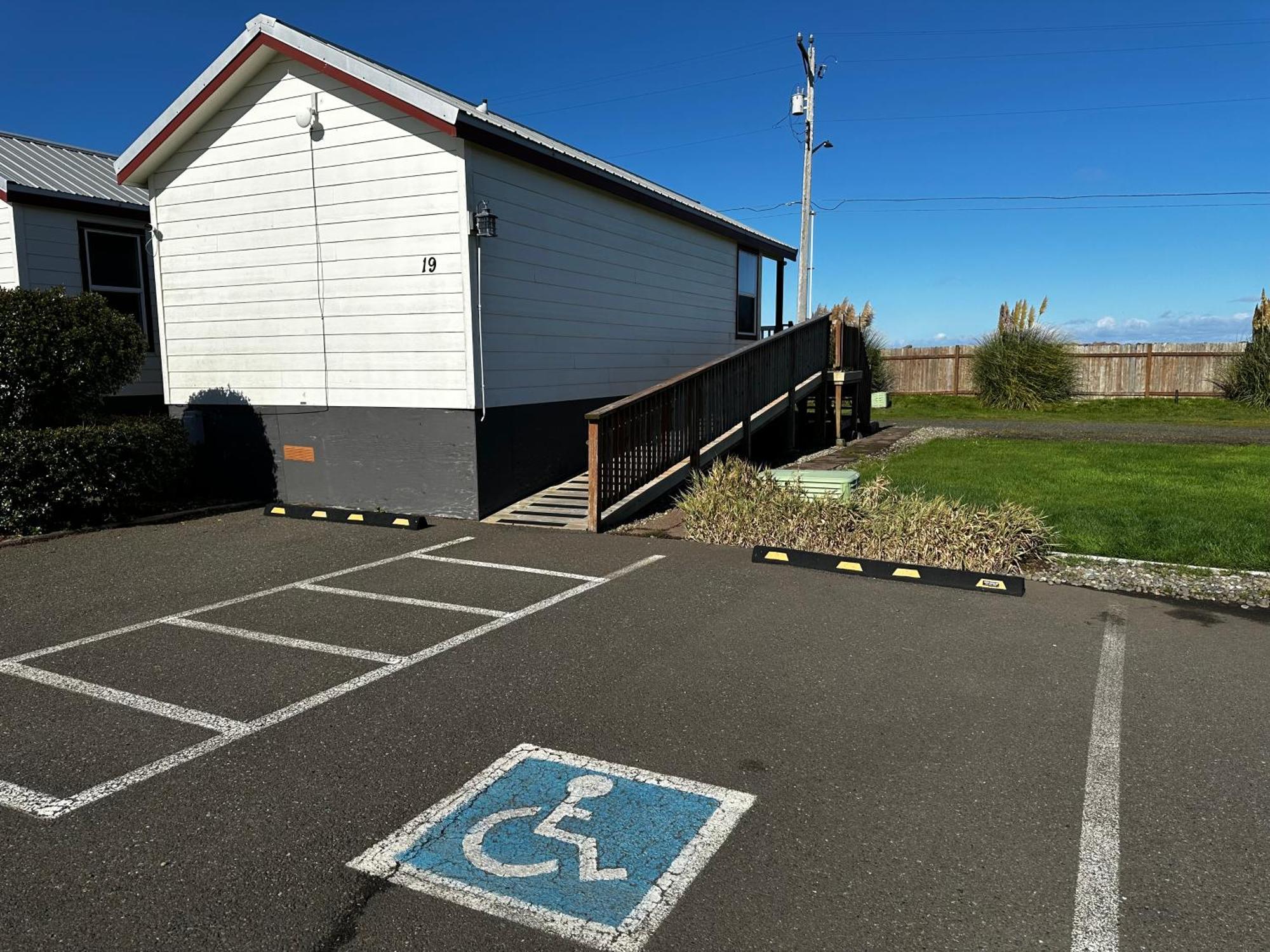 Westport Marina Cottages エクステリア 写真