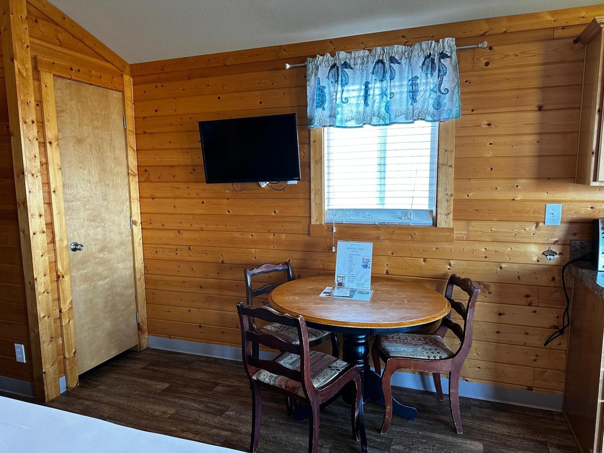 Westport Marina Cottages エクステリア 写真