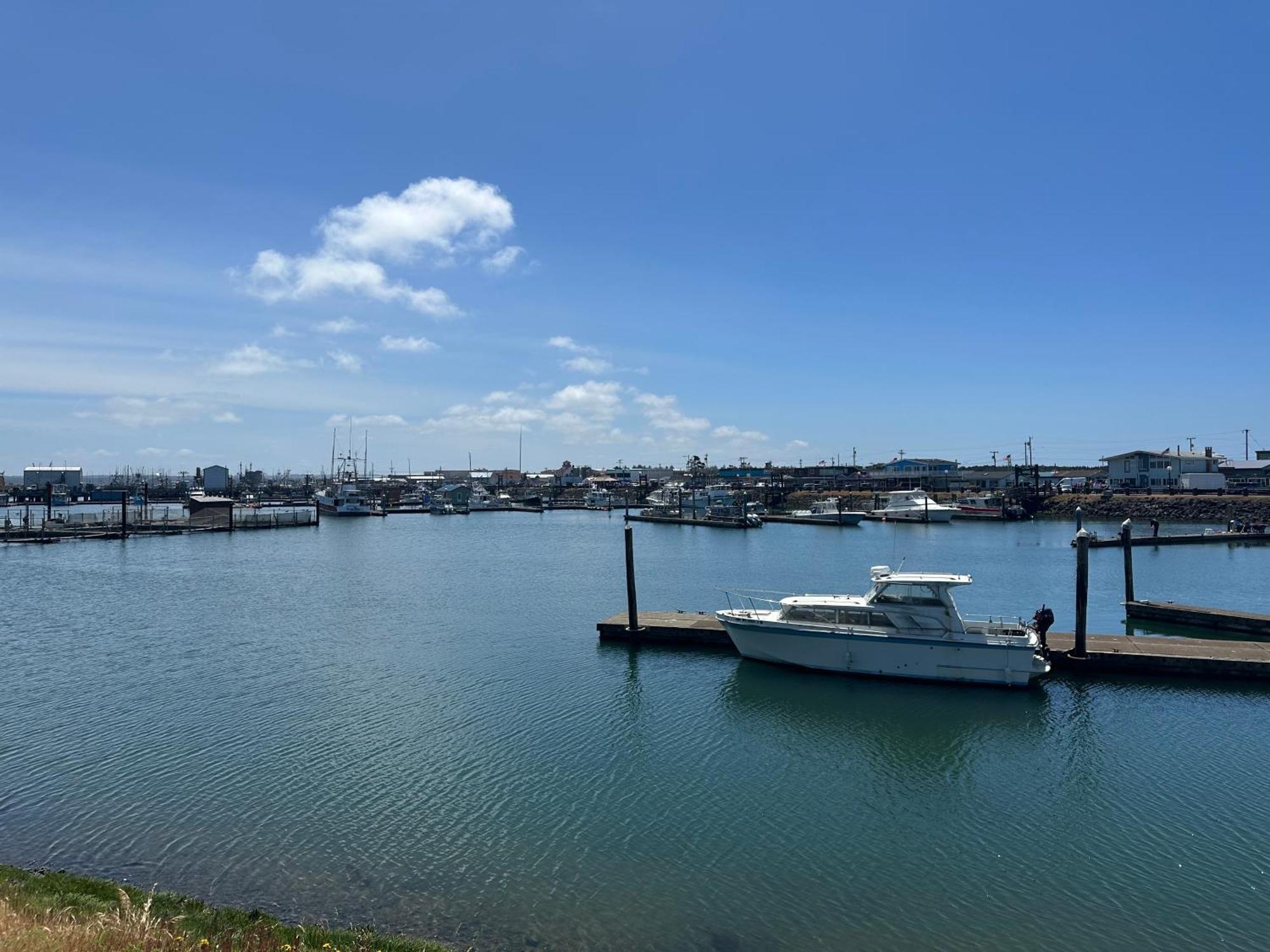 Westport Marina Cottages エクステリア 写真