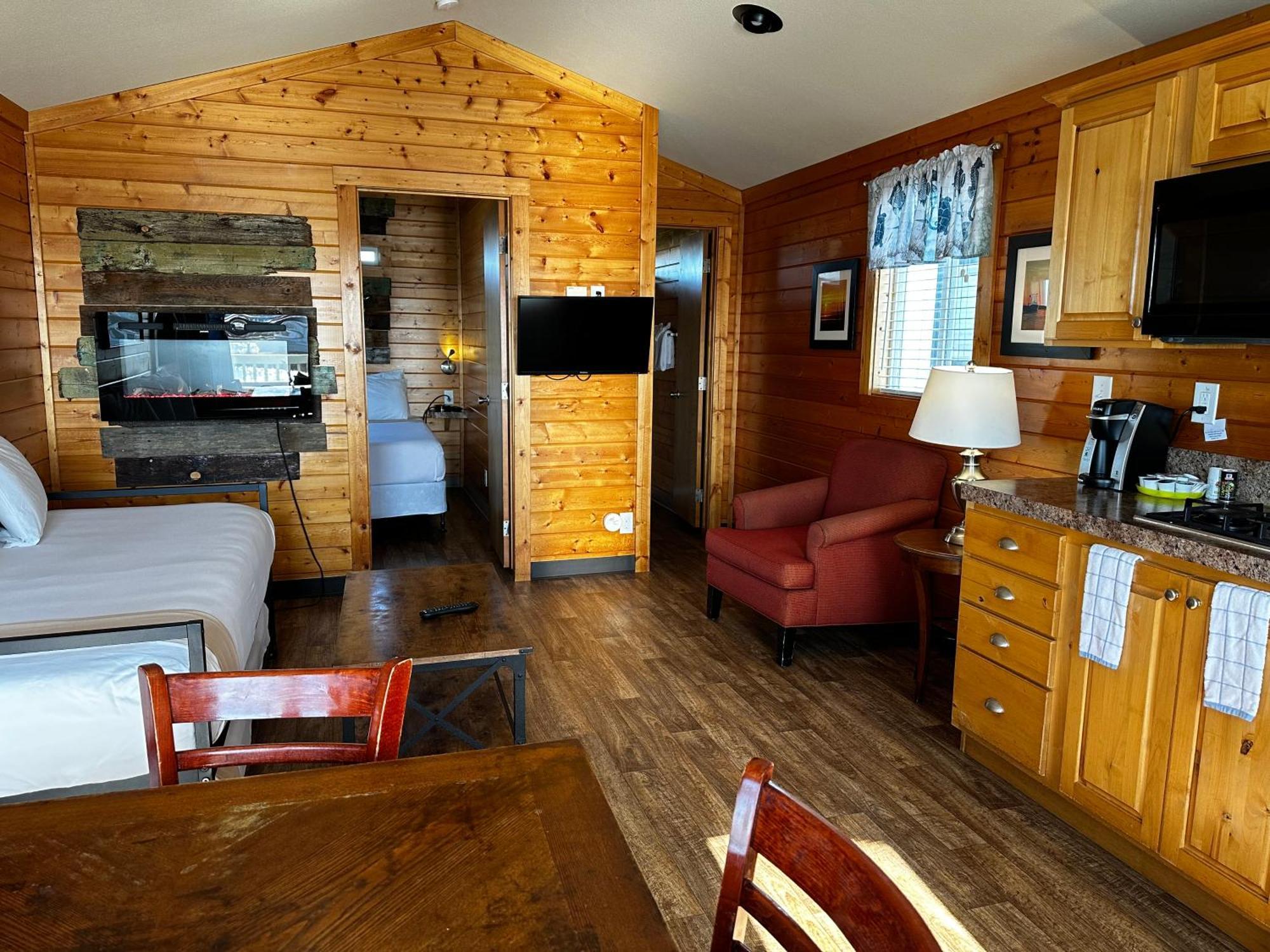 Westport Marina Cottages エクステリア 写真